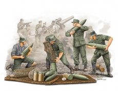 Фигуры солдат немецкие подносчики снарядов для гаубицы, масштаб 1:35