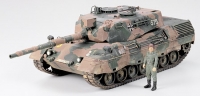 Западно-германский Leopard А4 с 1 фигурой командира, масштаб 1:35